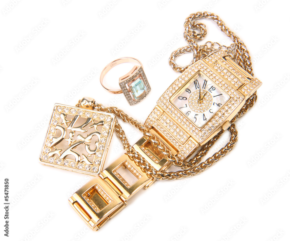 珠宝套装。金表、项链和戒指。