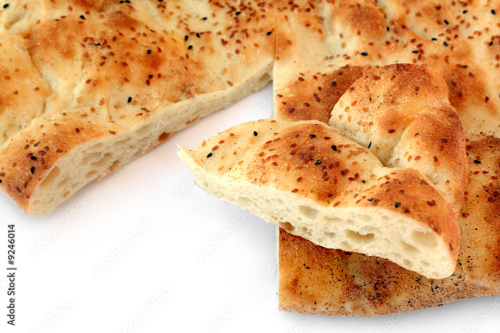 土耳其面包配芝麻和尼格拉籽