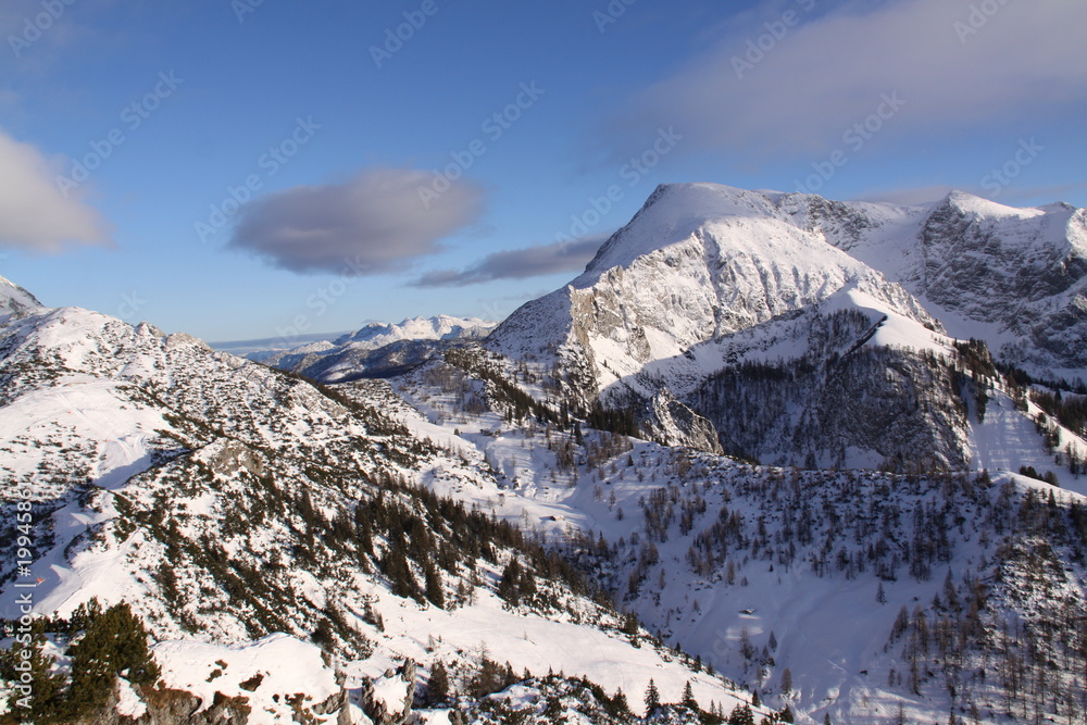 Schöne Schneelandschaft in den Alpen