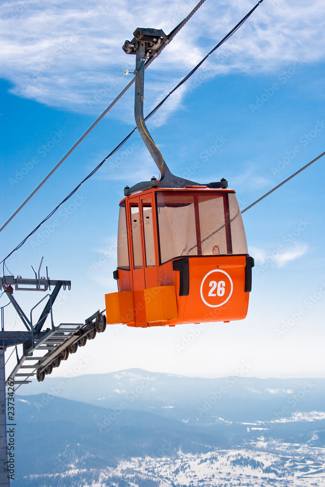 滑雪缆车电缆亭或轿厢