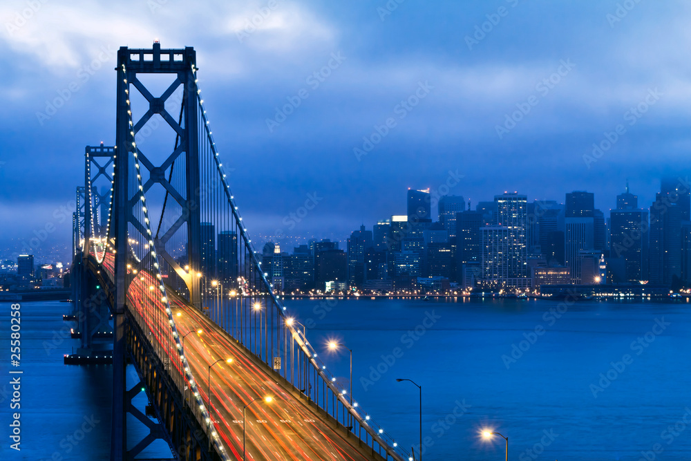 海湾大桥与旧金山夜景
