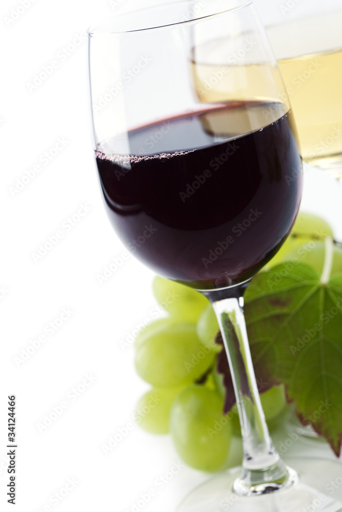 一杯葡萄酒和葡萄
