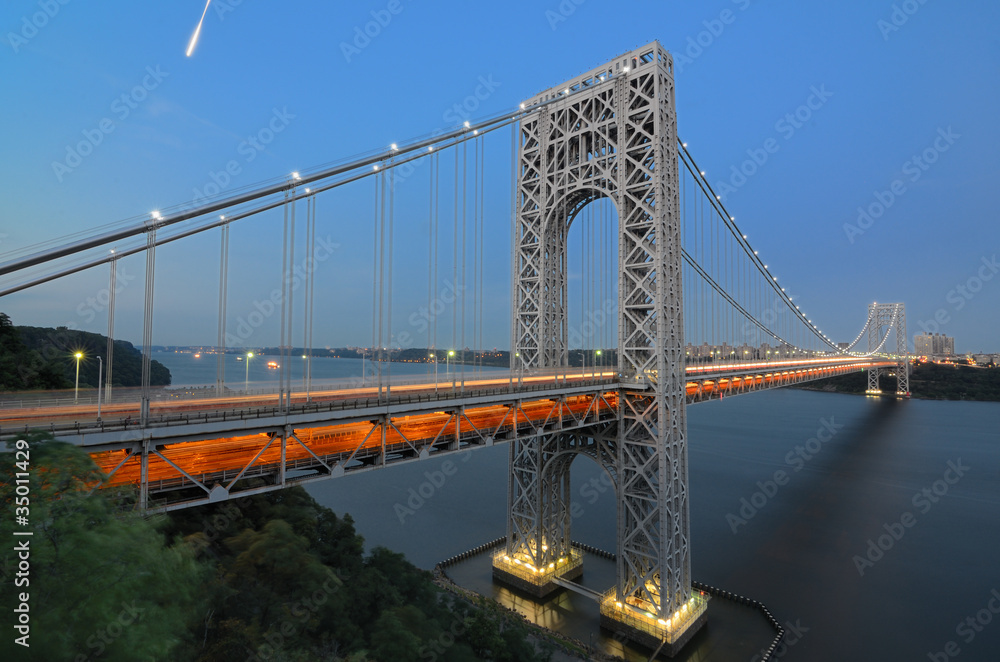 乔治华盛顿大桥连接新泽西州和纽约市