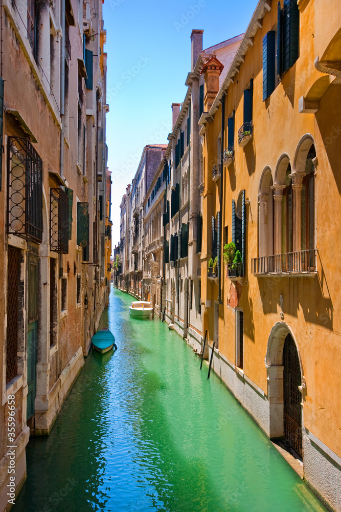 意大利威尼斯美丽的小巷。