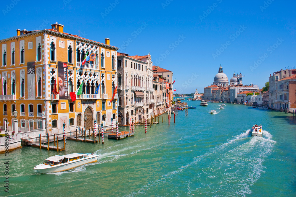 意大利威尼斯著名的大运河