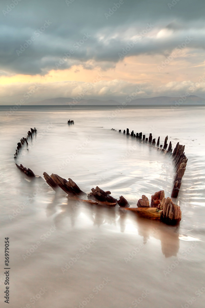 爱尔兰罗斯贝海滩上的太阳光束号沉船