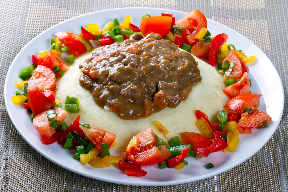 牛肉炖土豆蔬菜沙拉