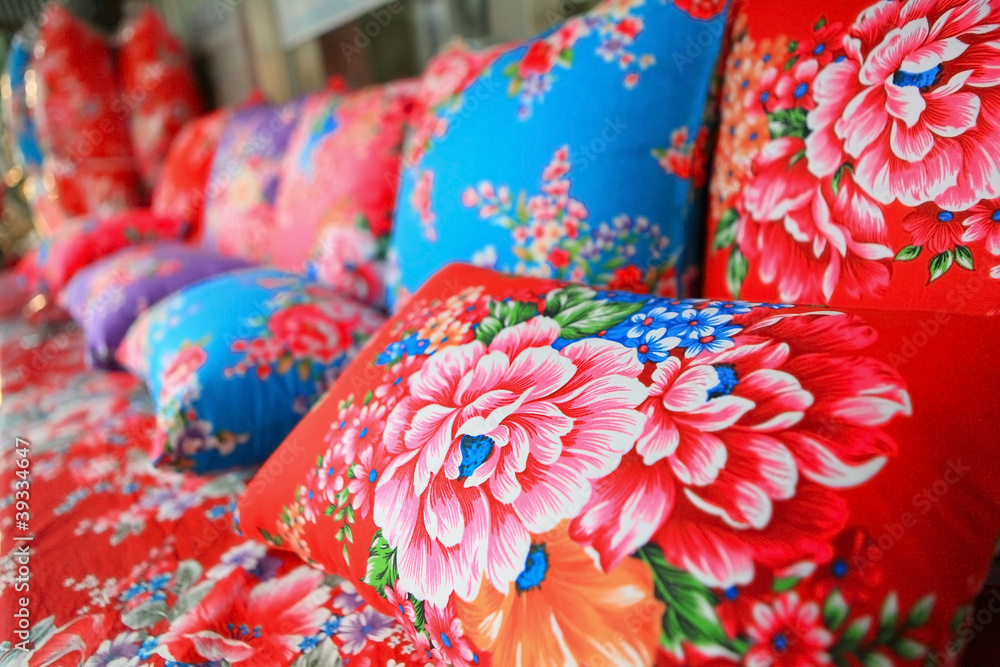traditional chinese cloth with flower style