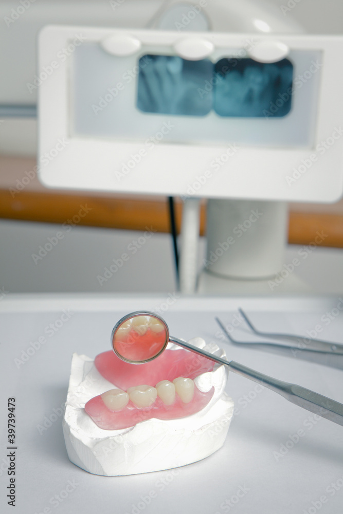 牙科工具配丙烯酸义齿（假牙）