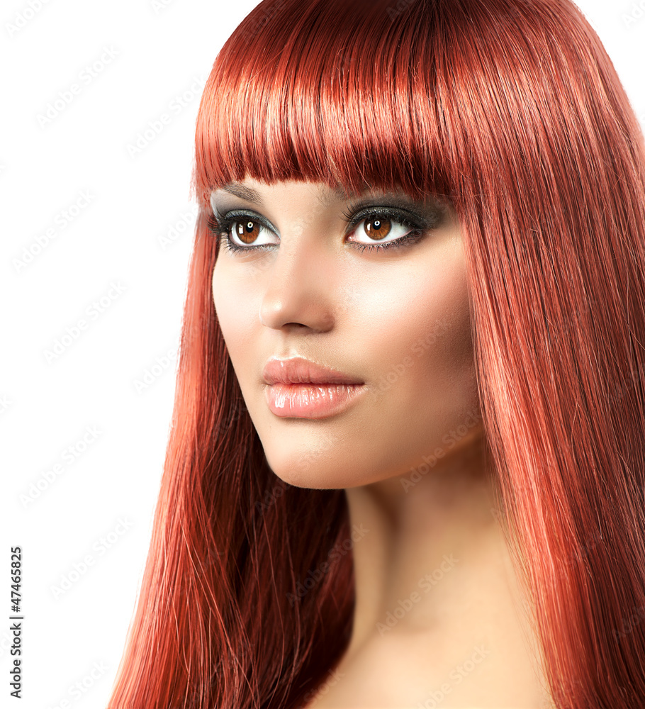 红发美女模特。长发美女