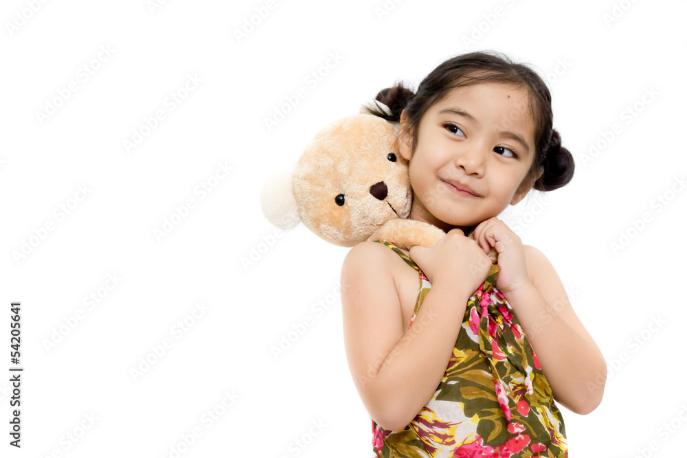 可爱的小女孩玩娃娃