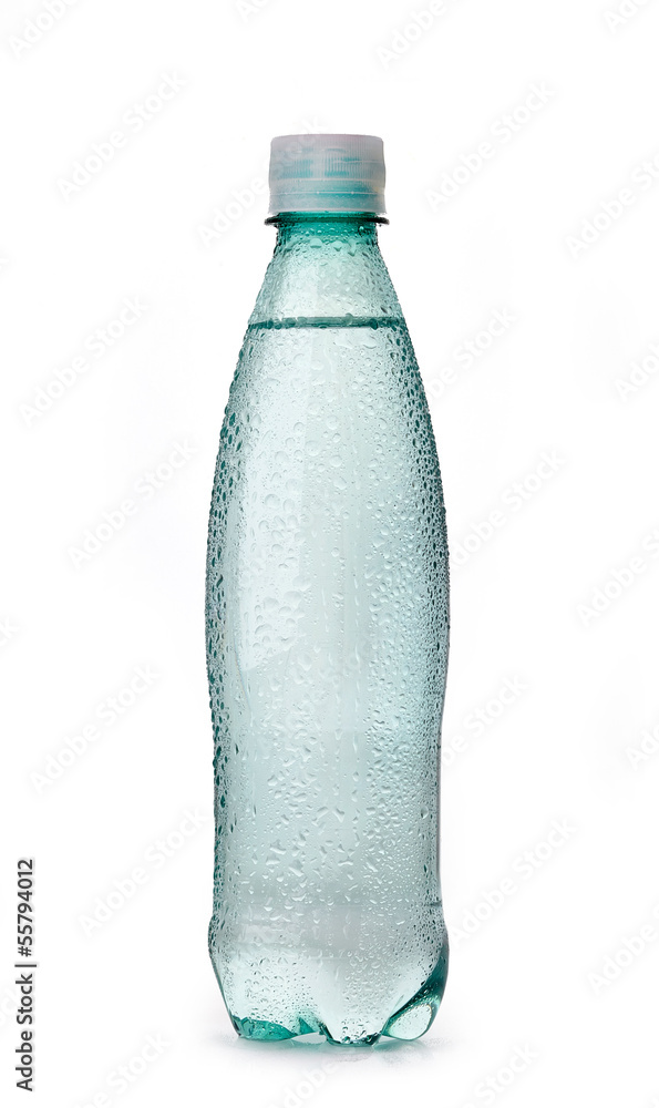 湿塑料水瓶