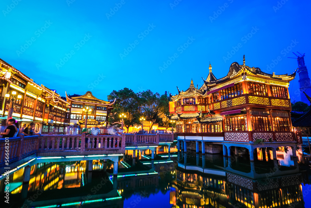 夜晚的上海豫园
