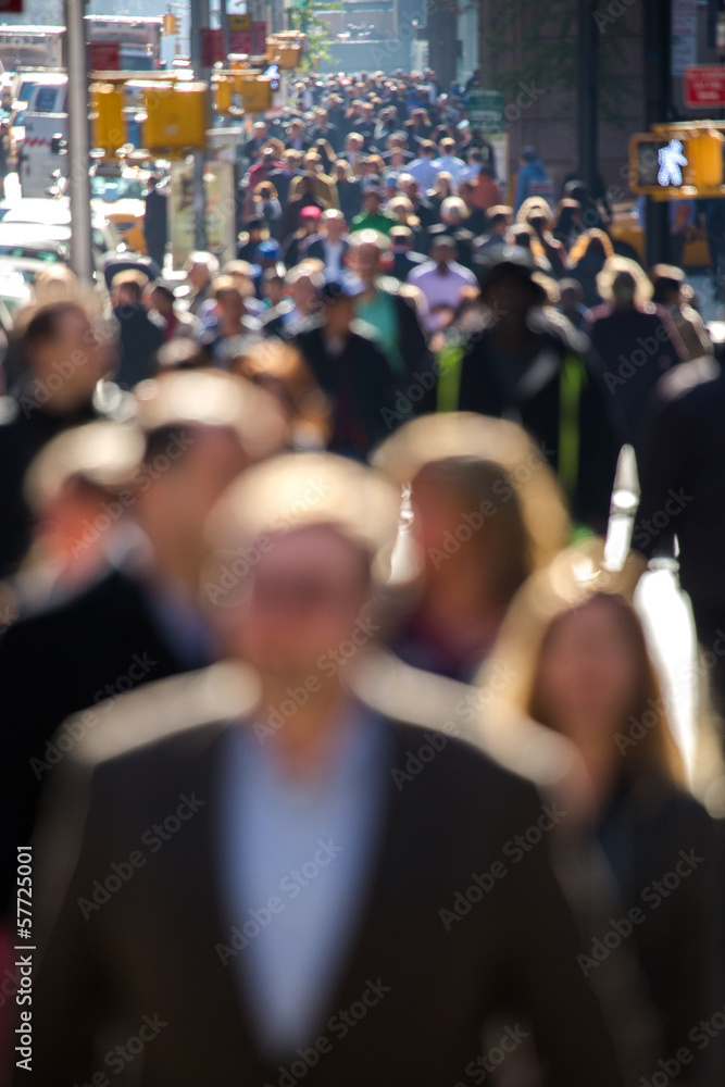 纽约街头行走的匿名人群