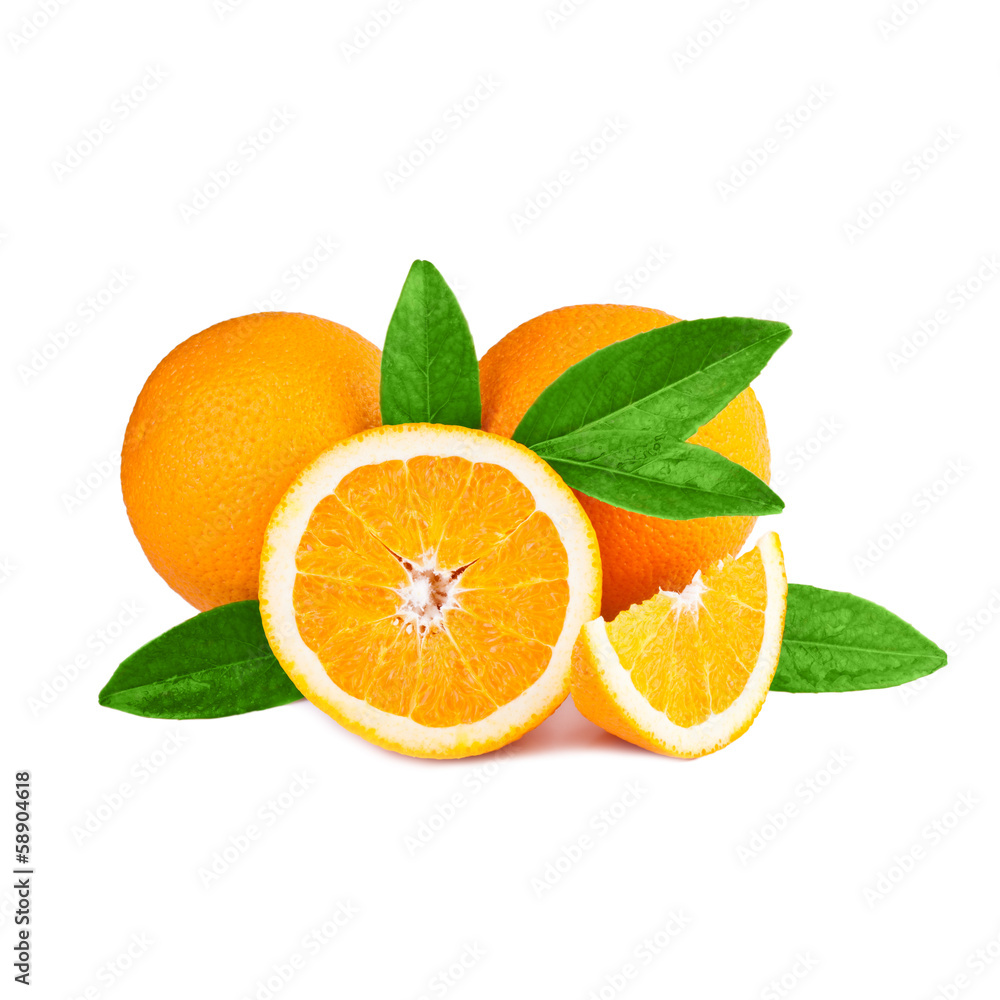 白色背景上隔离的橙子
