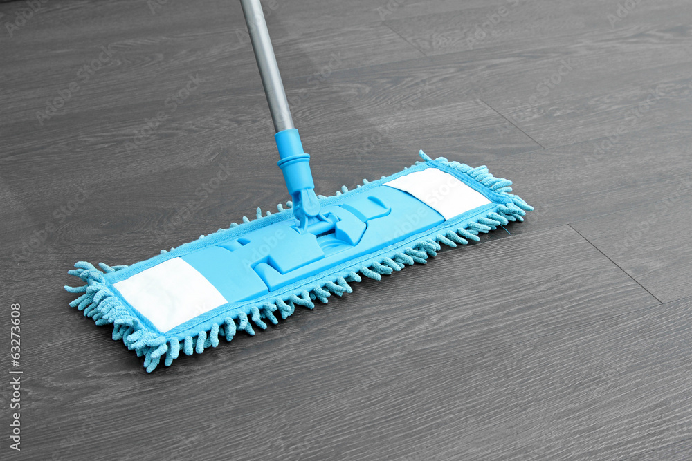 房屋清洁-拖把清洗木地板