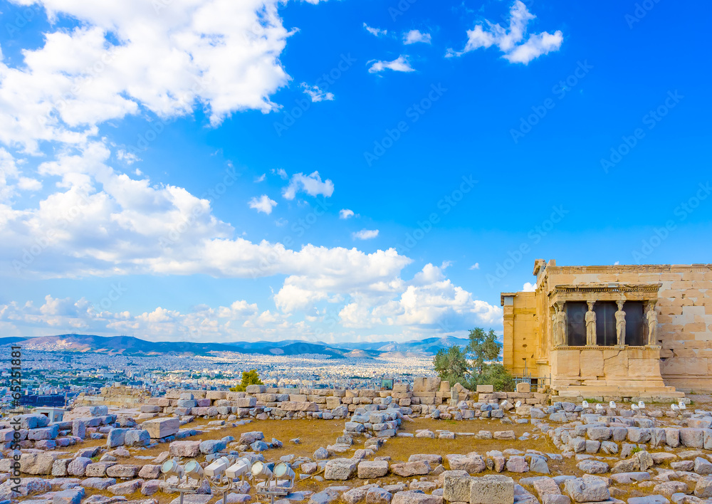 希腊雅典卫城岩石中的Erechtheion神庙