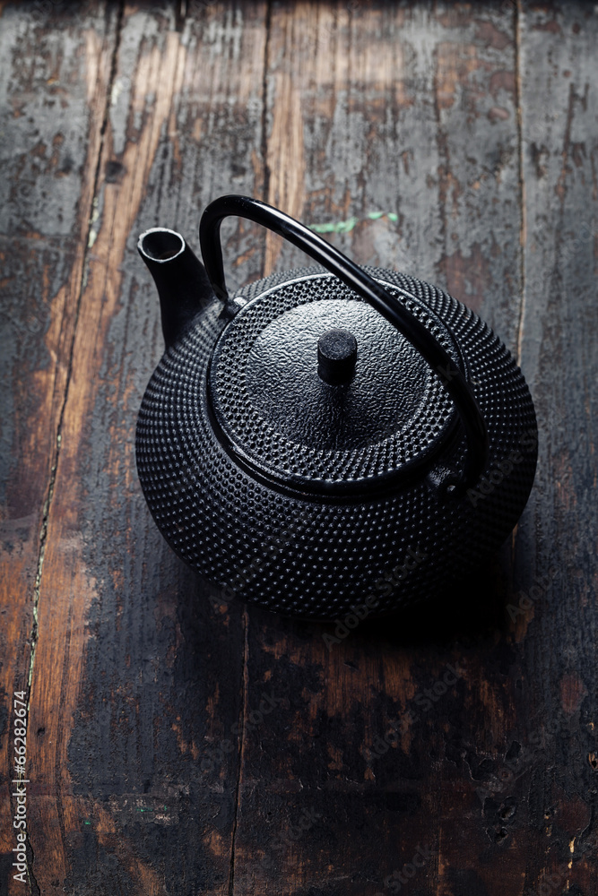 传统东方茶壶