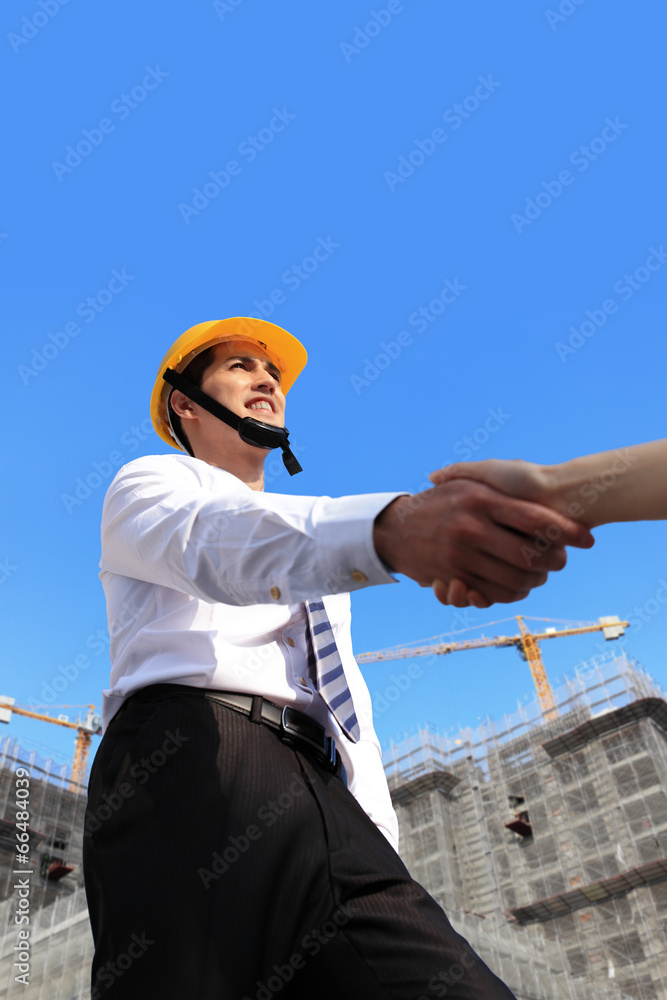 建筑师握手