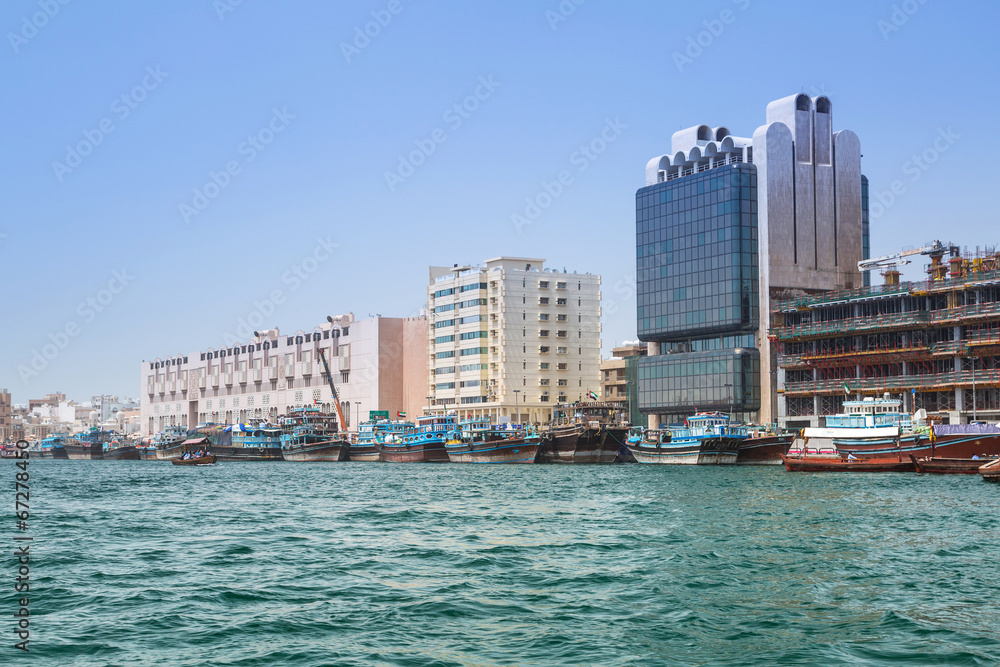 迪拜河Deira沿岸的赛义德港