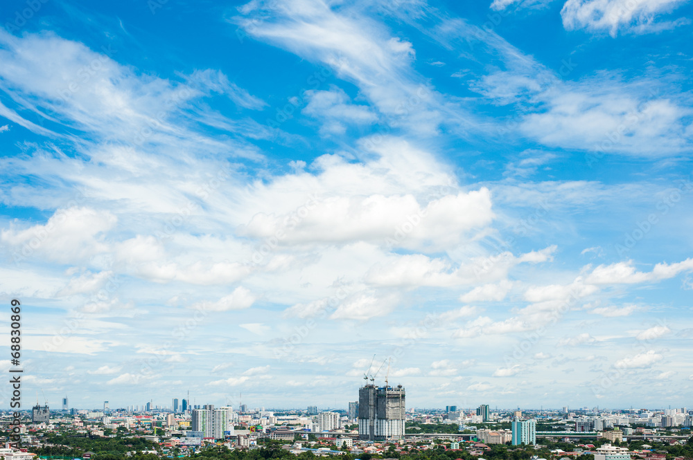 泰国曼谷市的蓝天背景