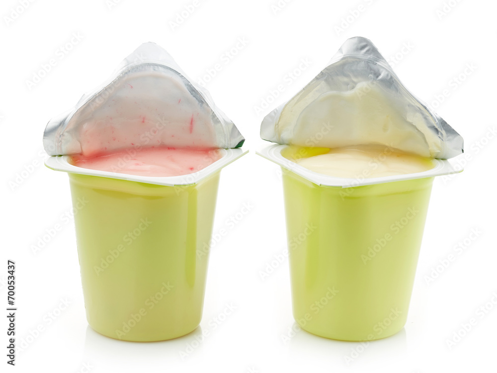 两个塑料酸奶罐