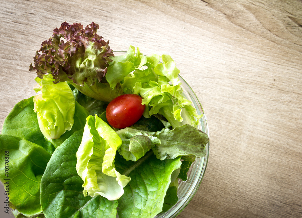 蔬菜沙拉、健康食品俯视图