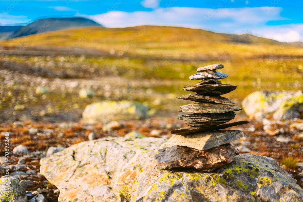 挪威山上的岩石堆，挪威自然