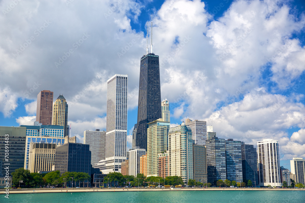 芝加哥天际线与城市摩天大楼，伊利诺伊州，美国