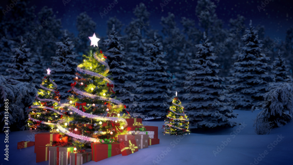 白雪覆盖的松林中的圣诞树和礼品盒