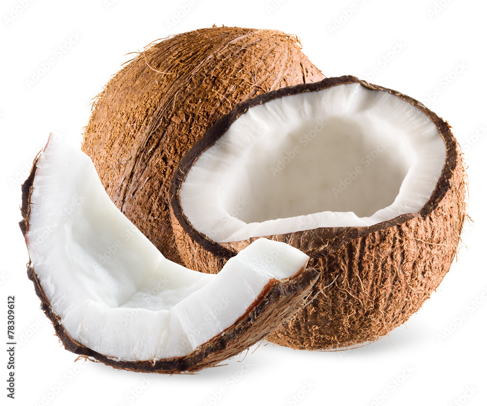 椰子，一半和一半隔离在白色上