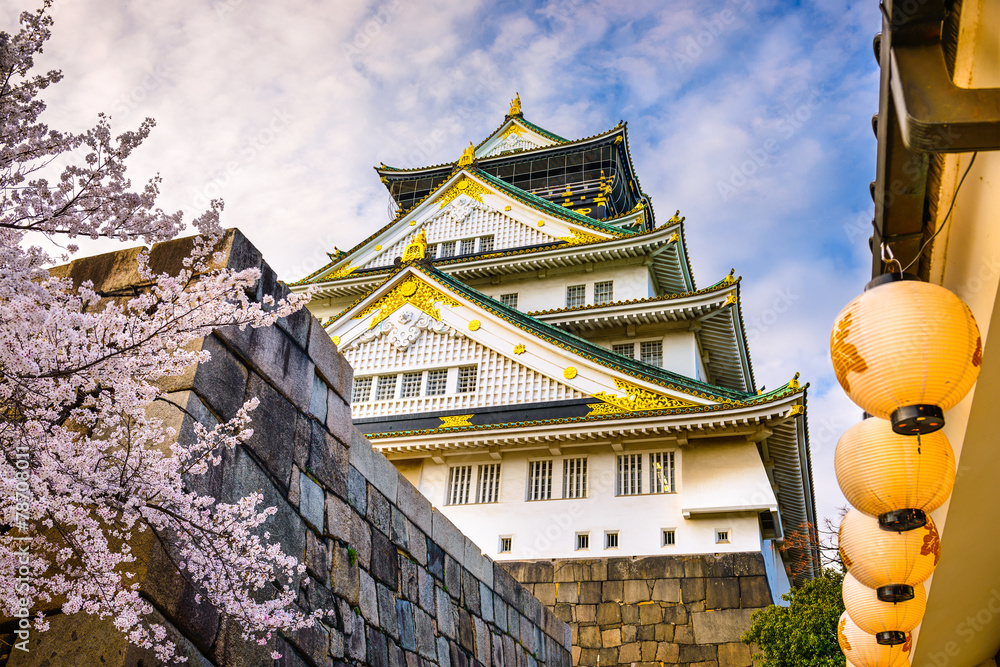 日本大阪，春天的大萨克城堡