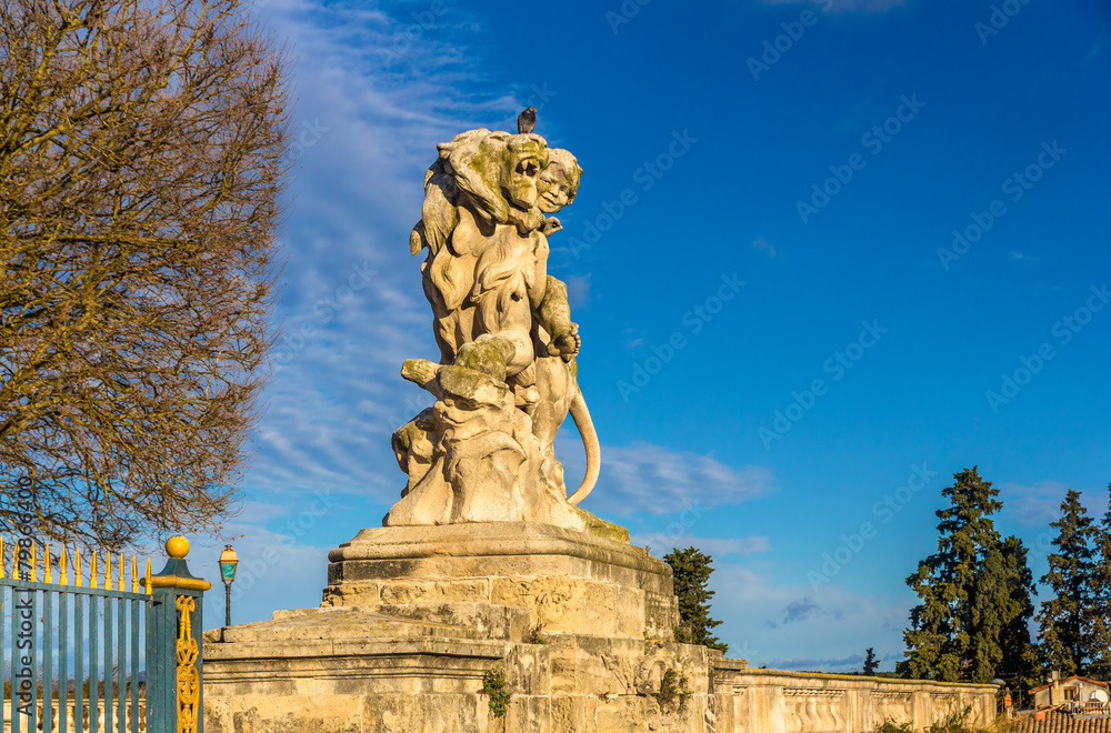 法国蒙彼利埃佩鲁大道上的雕像