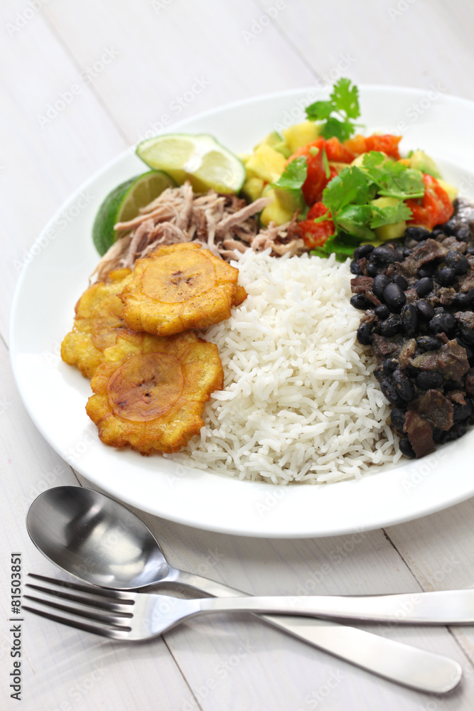 古巴美食，arroz con frijoles negros