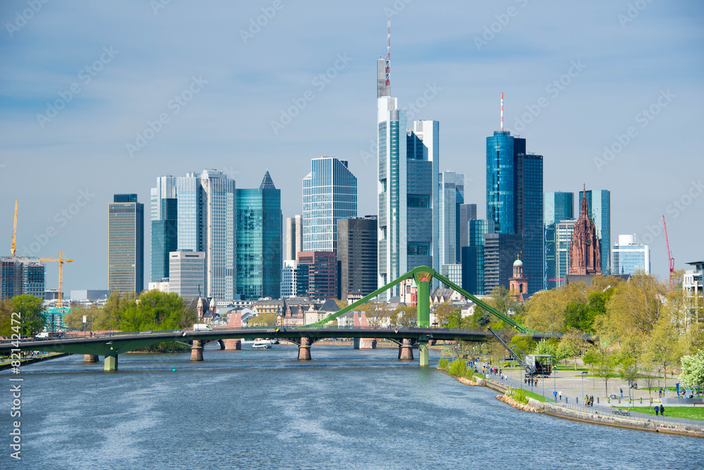 Frankfurt, Flößerbrücke und Skyline