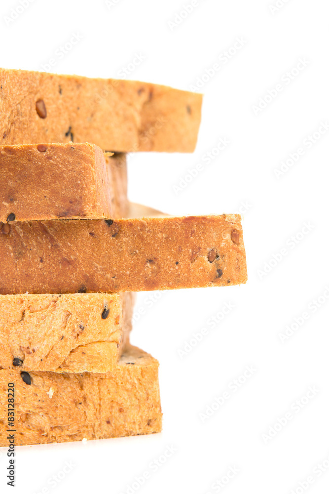 选择性堆叠谷物和黑芝麻面包的特写边缘