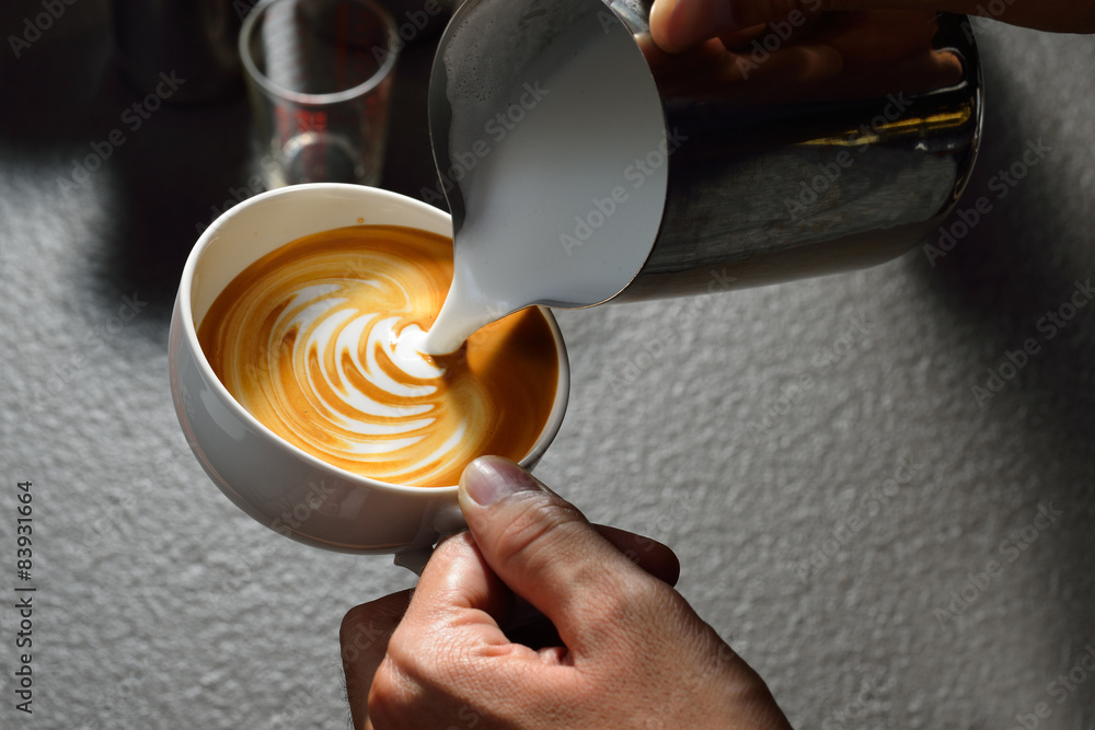 Making of cafe latte art,leaf shape