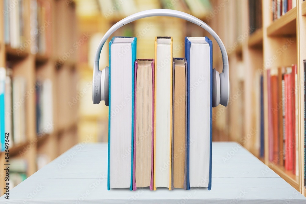 耳机、书本、听力。