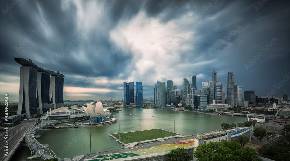 新加坡城市白天早晨的景观。