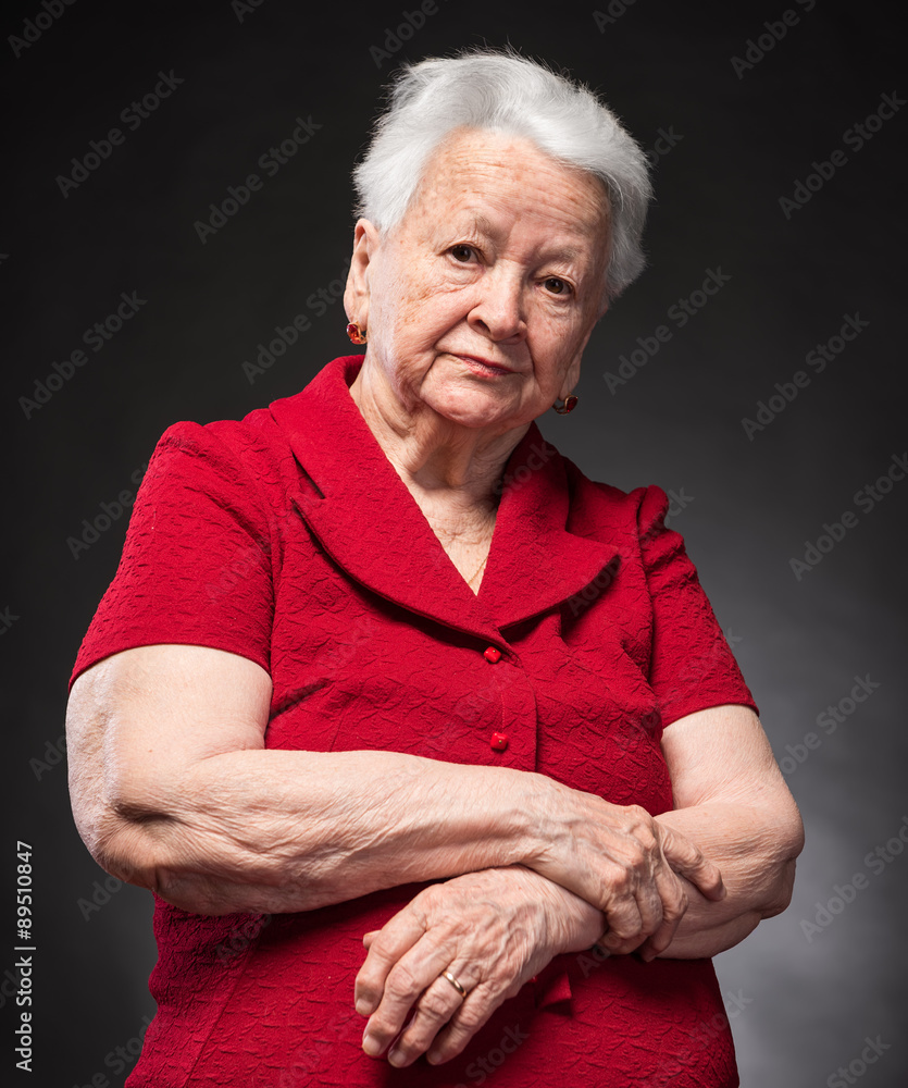 沉思的老妇人的肖像
