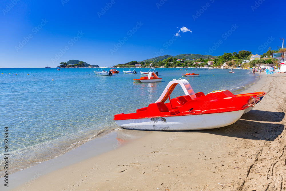 希腊扎金索斯拉加纳斯海滩上的桨船