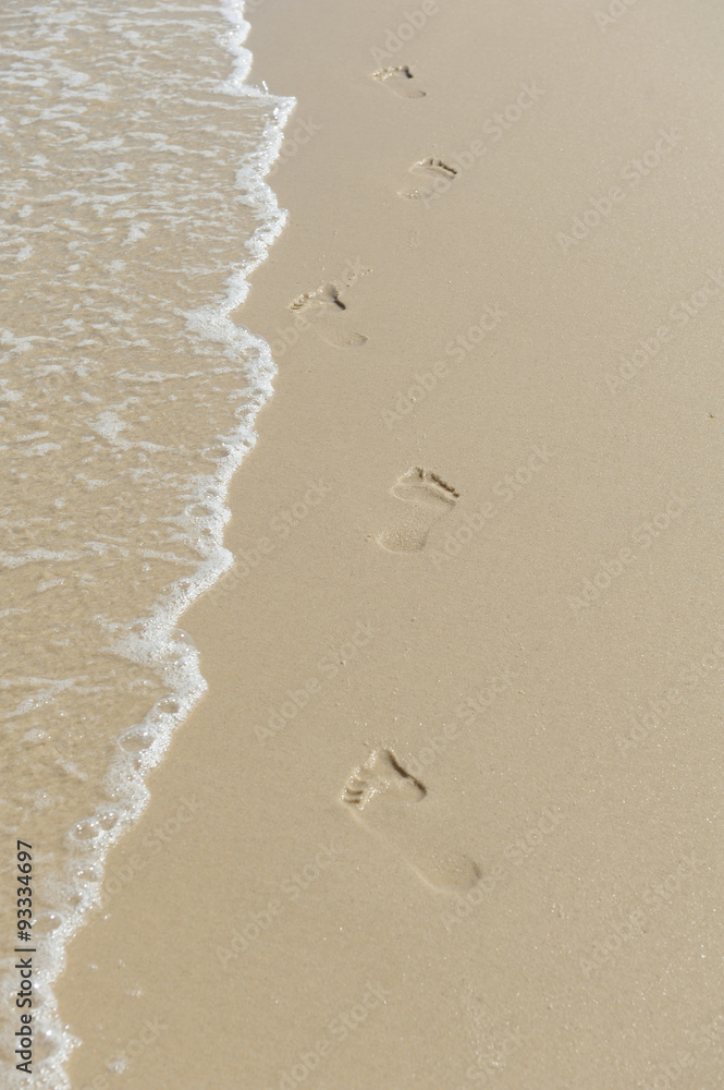 沙子上的脚印
