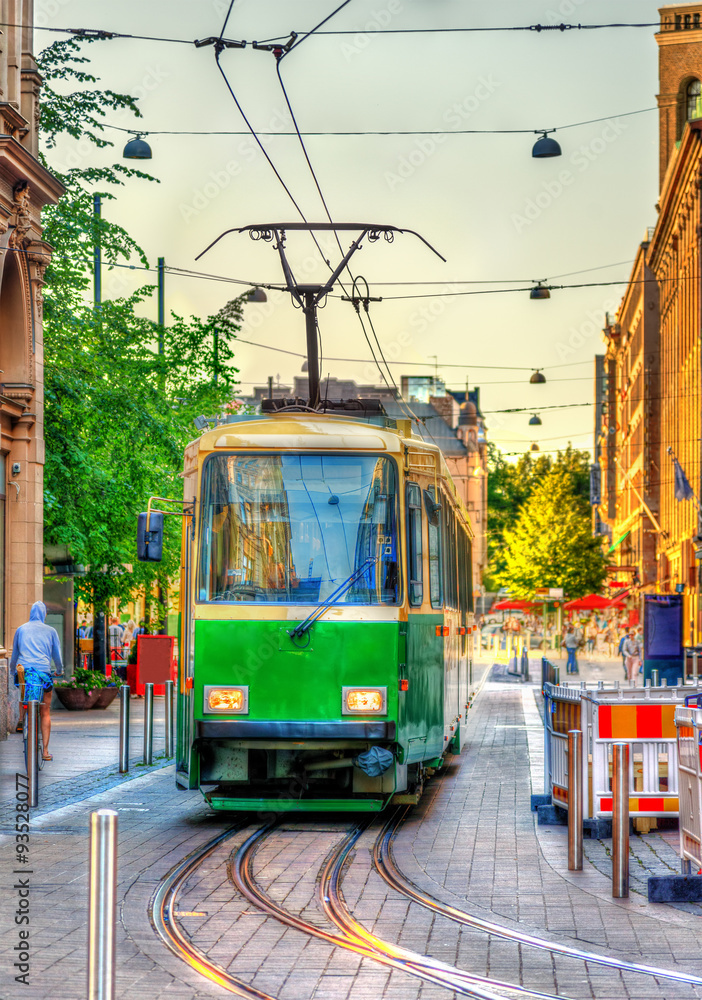 芬兰赫尔辛基市中心的有轨电车