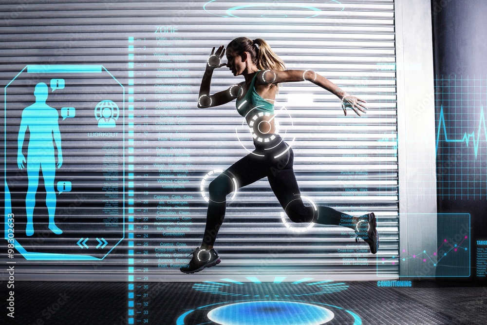 肌肉发达的女性在健身房跑步的合成图像
