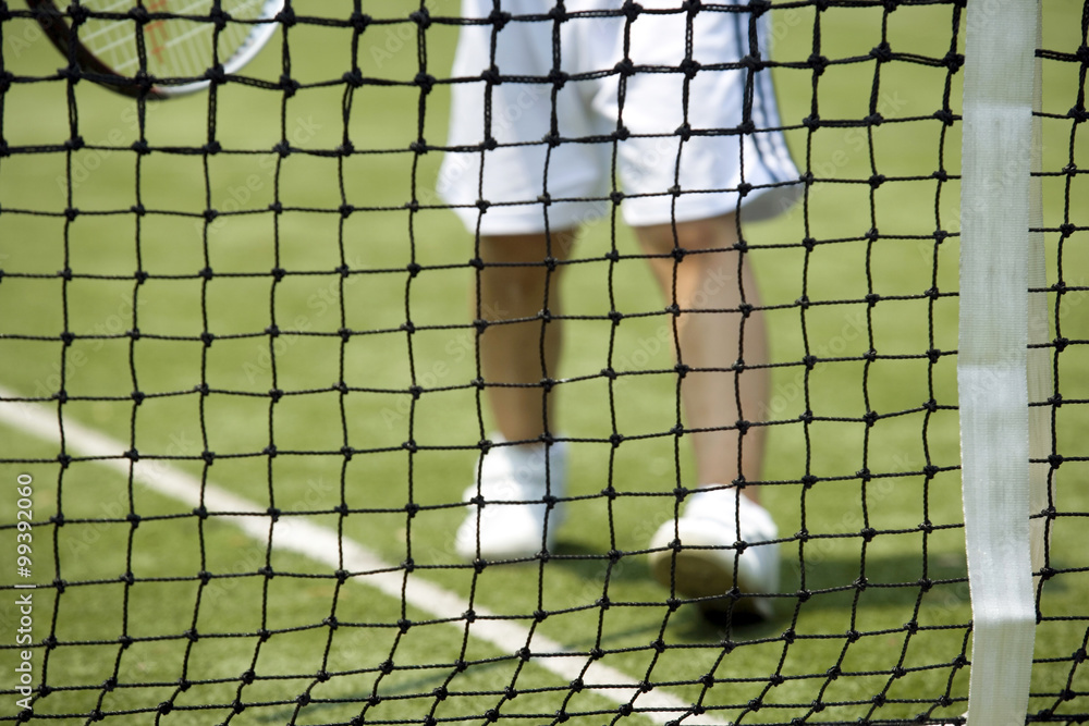 A tennis net