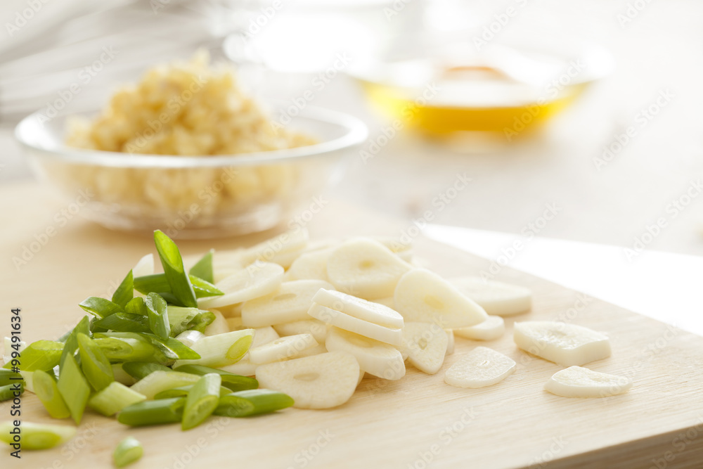 Chopped shallot, ginger and garlic