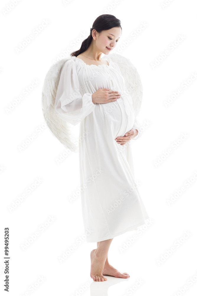 戴着天使翅膀的孕妇