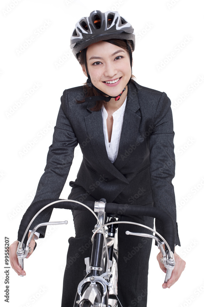 骑自行车的年轻女商人的肖像