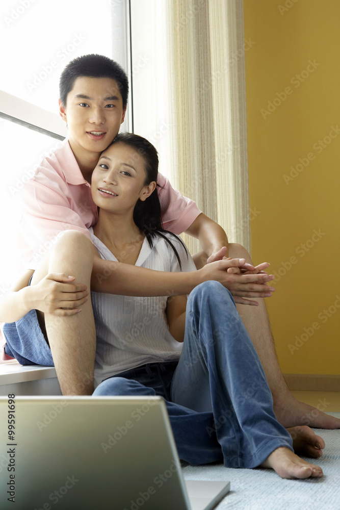 年轻夫妇的电脑肖像