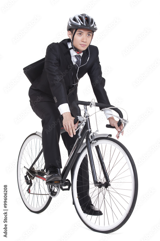 骑自行车的年轻商人